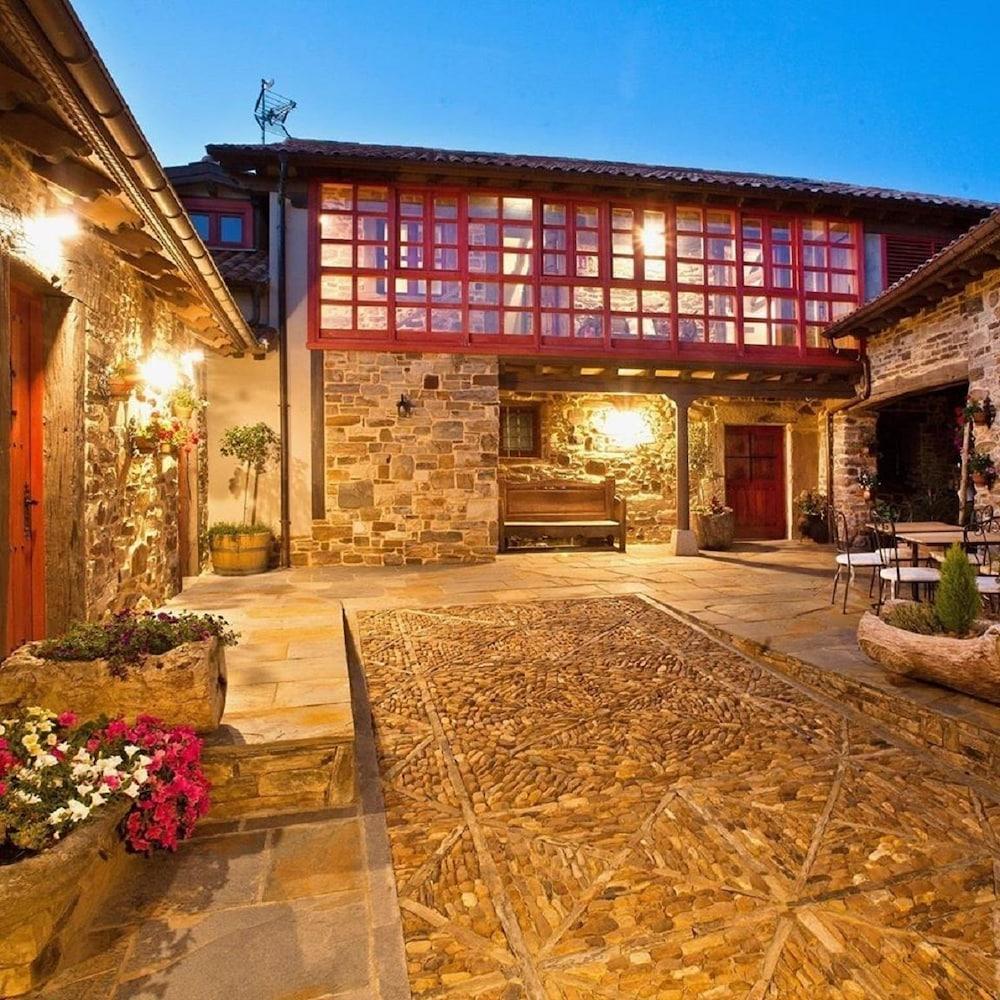 Via Avis Guest House Santa Catalina de Somoza Екстериор снимка