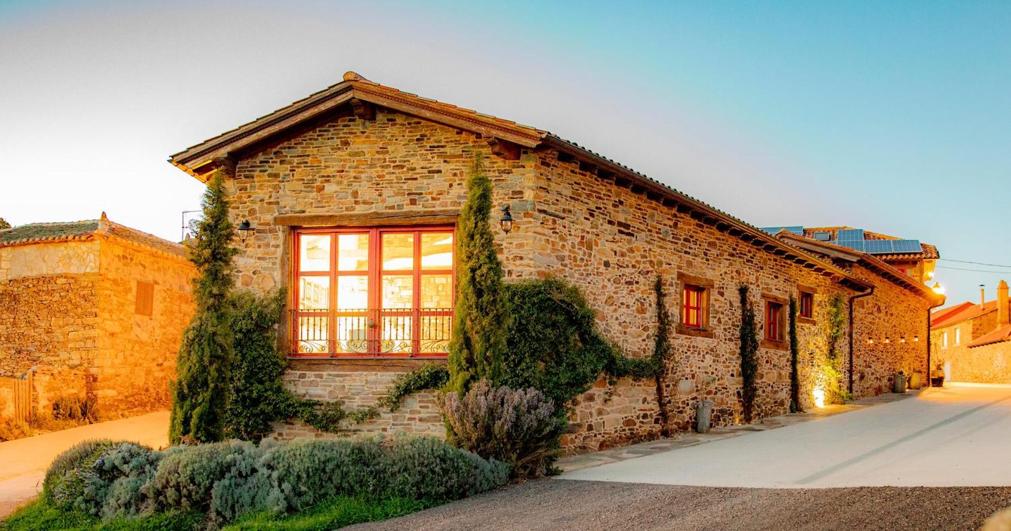 Via Avis Guest House Santa Catalina de Somoza Екстериор снимка