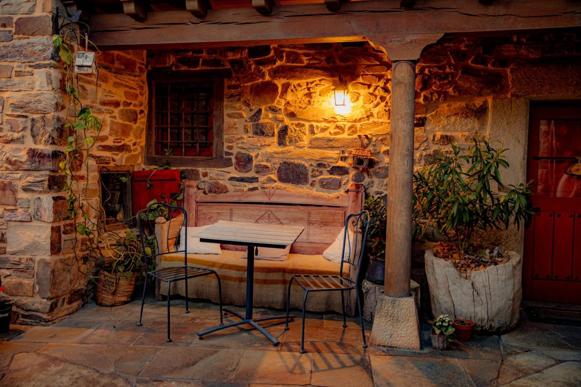Via Avis Guest House Santa Catalina de Somoza Екстериор снимка