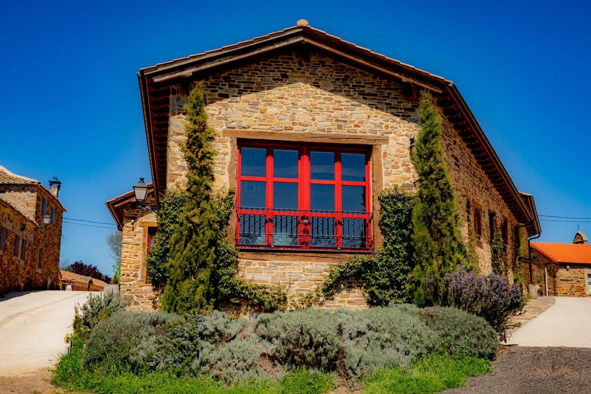 Via Avis Guest House Santa Catalina de Somoza Екстериор снимка