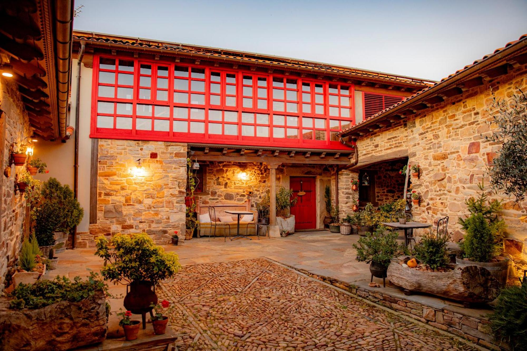 Via Avis Guest House Santa Catalina de Somoza Екстериор снимка