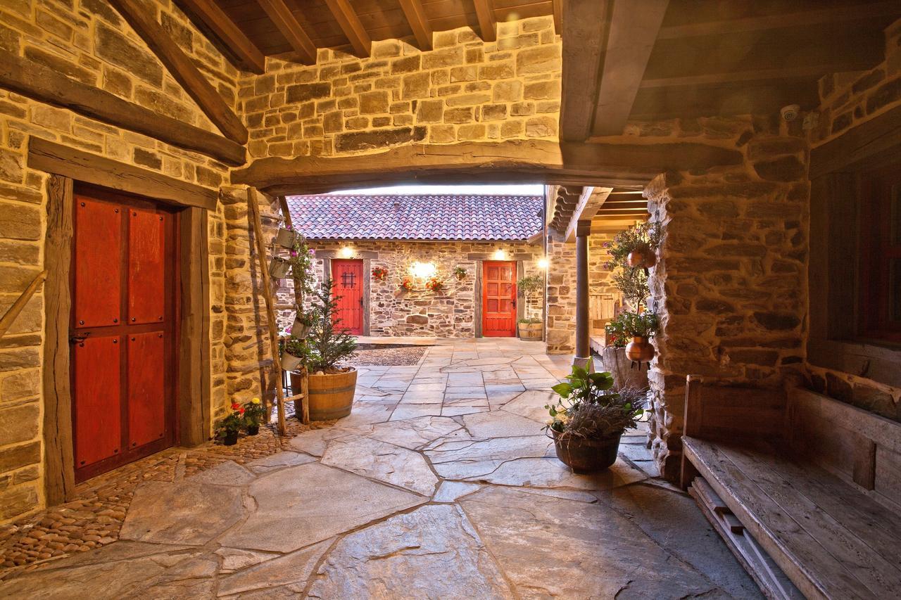 Via Avis Guest House Santa Catalina de Somoza Екстериор снимка